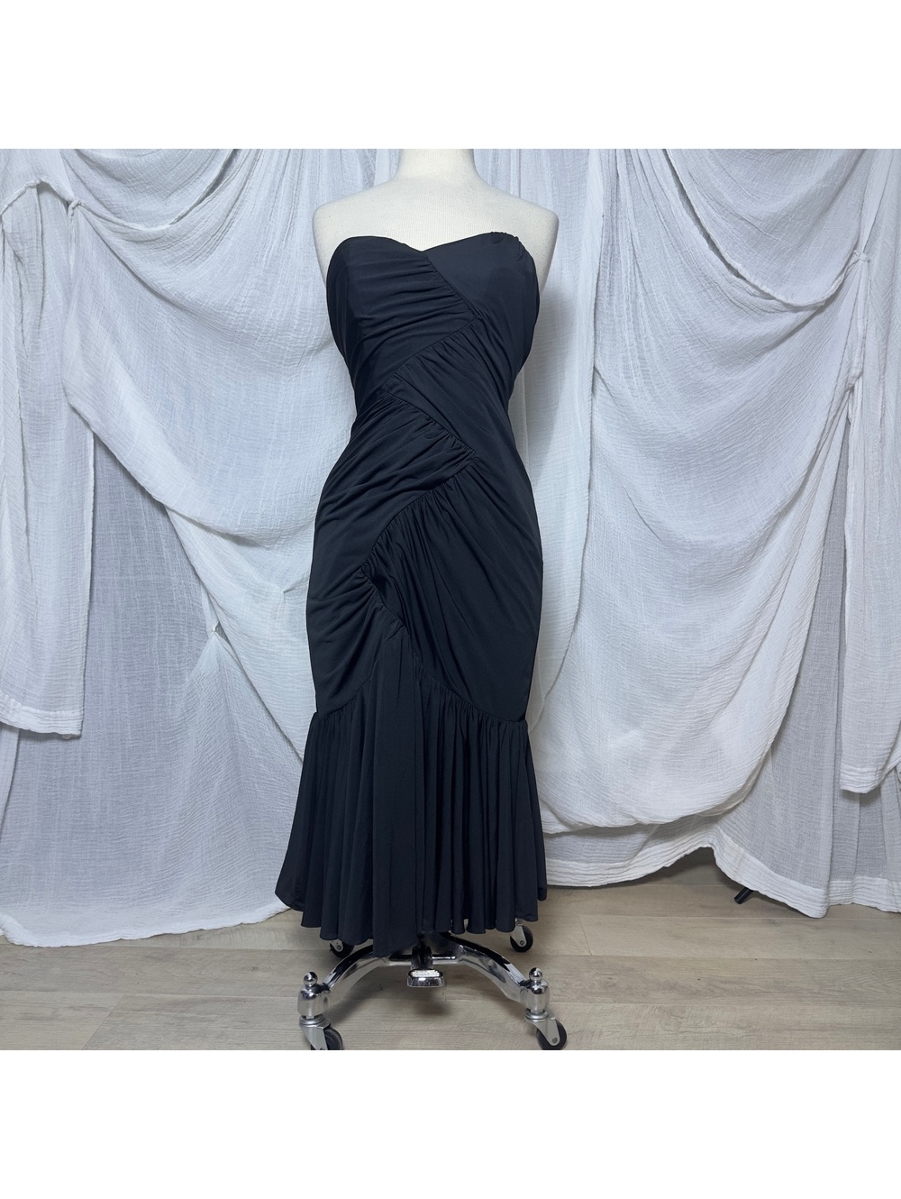 Elegant Vintage Black Strapless Ruched Layered Midi Dress
